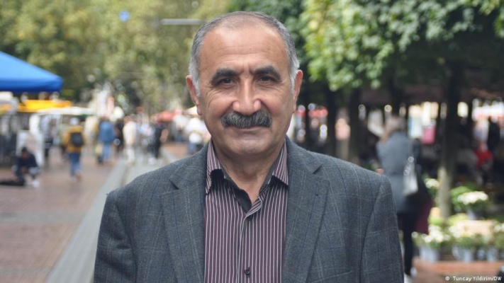 Hamallıktan Federal Milletvekilliğine: Zeki Gökhan’ın Hikayesi