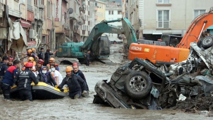 Kuzey Türkiye’de Sel Felaketi | 17 Kişi Hayatını Kaybetti