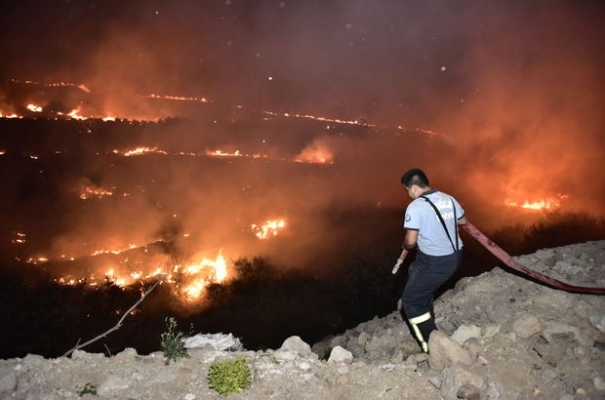 Söndürülemeyen Yangınların “Sorumluluk Kimde” Tartışması