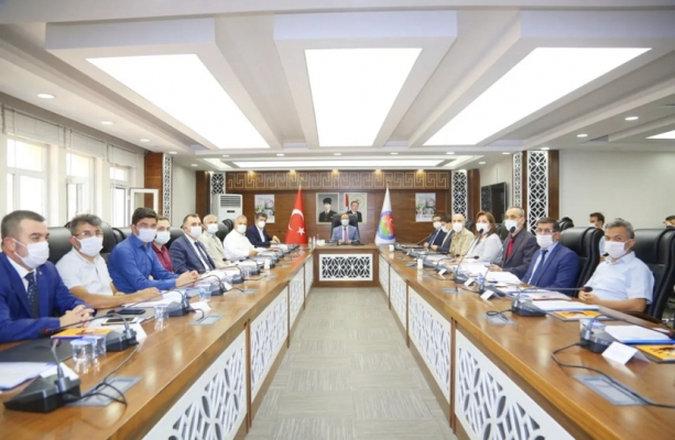 Valiliğin ‘Kadına Şiddet’ Toplantısına Bir Kadın, 15 Erkek Katıldı