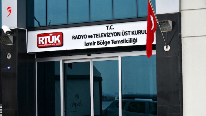 Yangın Söndürülmek Yerine Sansürleniyor