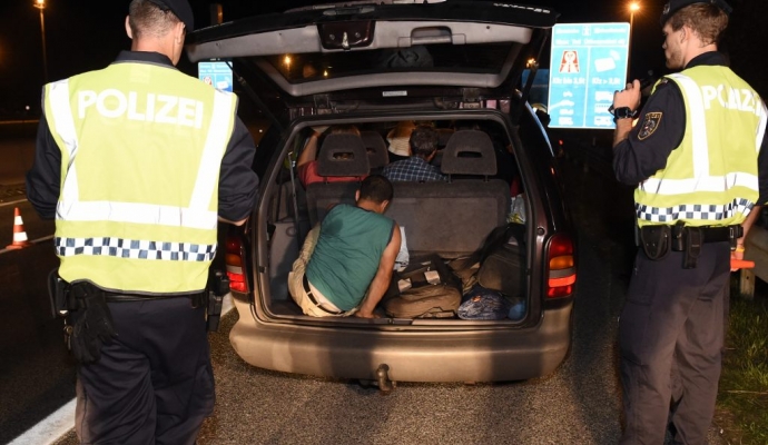 Avusturya Polisinden Sınır Ötesi Operasyon