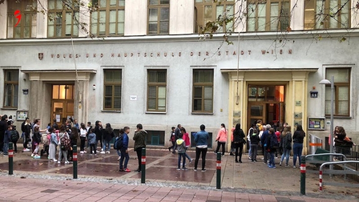Doğu Avusturya’da Okulların Açıldığı İlk Gün, 100’den Fazla Pozitif Test Sonucu