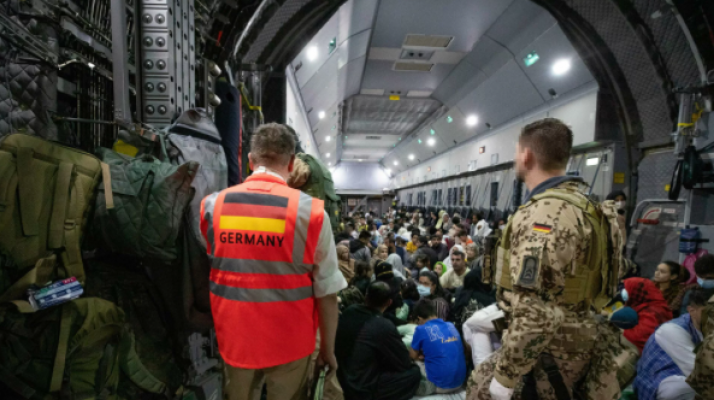 Kendi Çocuğuna Cinsel Saldırıda Bulunduğu Suçlamasıyla Sınır Dışı Edilen Afgan Sığınmacı Geri Döndü