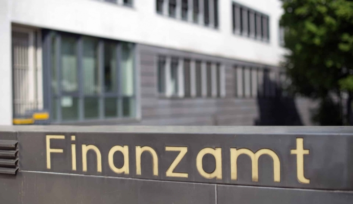 Maliye ve Adalet Bakanlıklarında Kara Para Aklama Şüphesiyle Arama