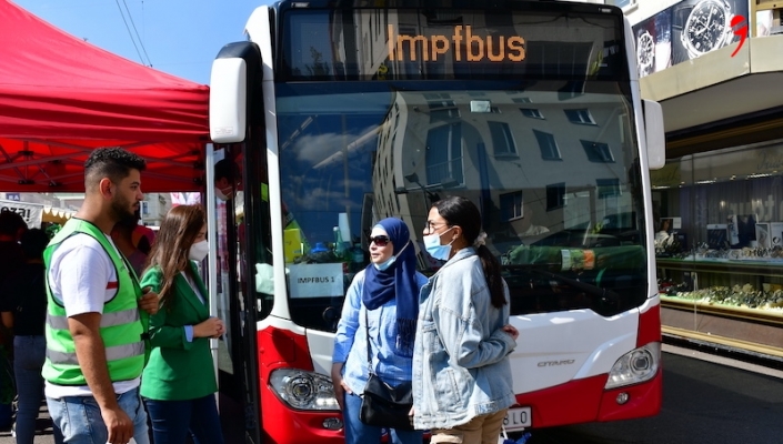 Viyana Aşı Otobüsleri, Göçmenlerin Aşılanma Oranını Artırdı