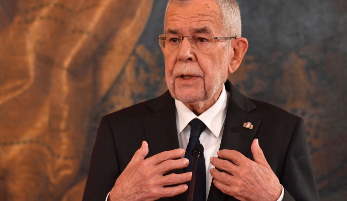 Avusturya’da Kriz Büyüyor | Cumhurbaşkanı Parti Liderleriyle Görüşecek