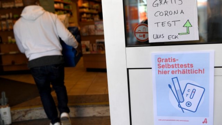 Korona kendi kendine test maliyeti aşılardan daha yüksek