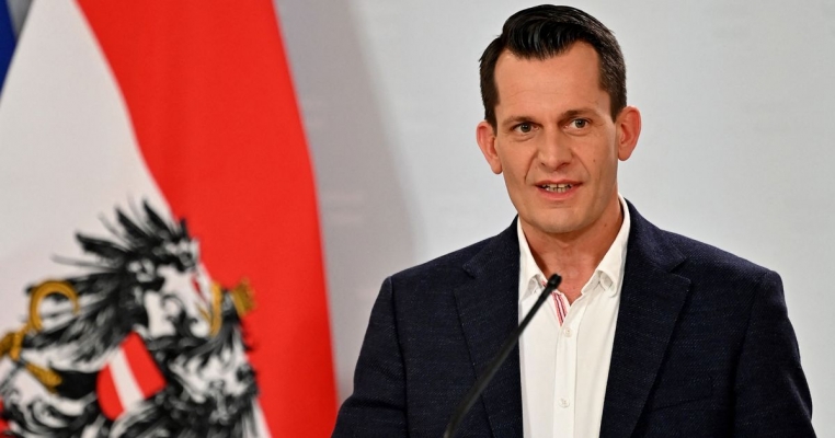 Sağlık Bakanı 20 gün sonra sokağa çıkma yasağının sona ermesini istiyor