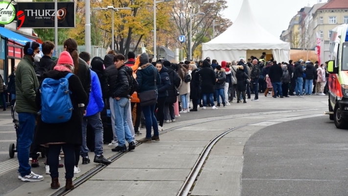 Sokağa Çıkma Yasağı | Aşı Merkezlerinde Yoğunluk