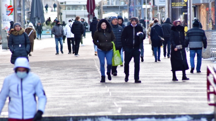 Sokağa çıkma yasağına rağmen 12.245 yeni korona vakası daha