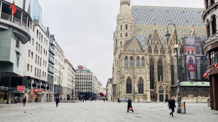 Sokağa çıkma yasağına rağmen açık olan işletmeler