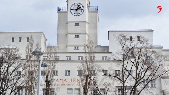 Viyana’da iki kapalı yüzme havuzuna aşı merkezi açılıyor
