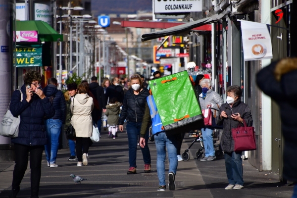 24 saatte 4.460 yeni korona vakası kaydedildi