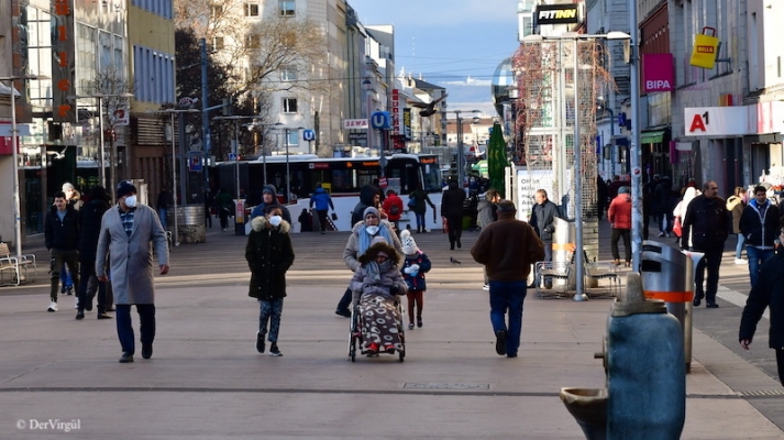 Avusturya 1.792 yeni korona vakası ile haftaya başladı