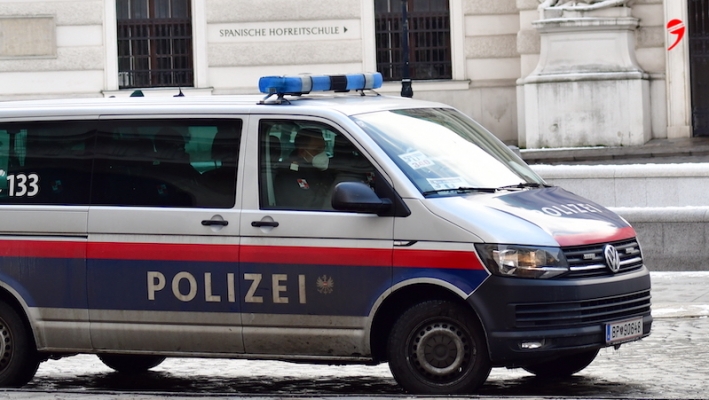 Sokağa çıkma yasağına veda partisine polis baskını | 245 Cezai işlem