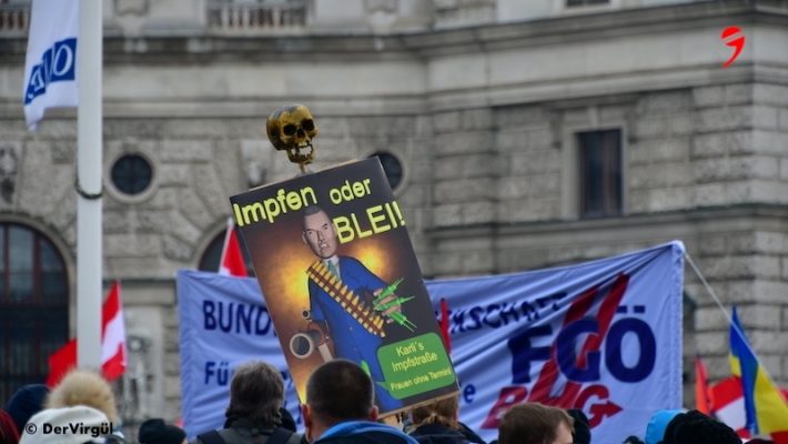 Viyana’da 20.000 aşı karşıtı gösteri yapıyor | İki gözaltı