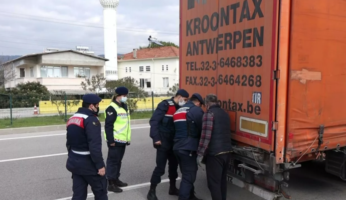Yanlış tıra kaçak binen göçmenler Sofya yerine Çanakkale’ye gitti