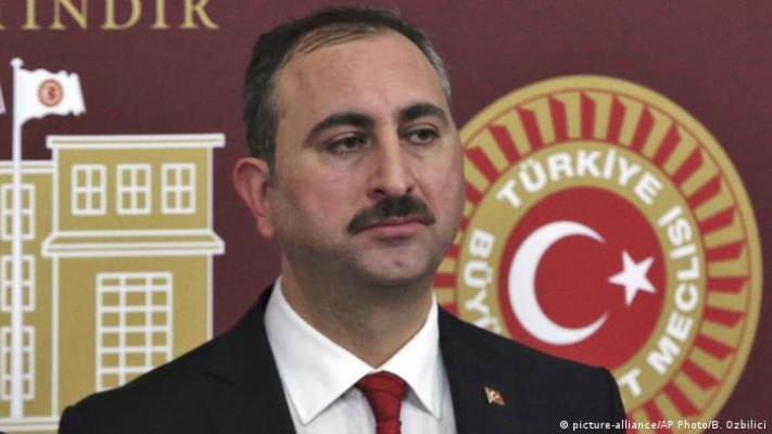 Abdülhamit Gül, Adalet Bakanlığı’ndan istifa etti