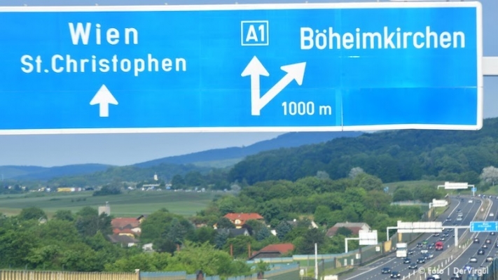 Araç 100 km/s hızla giderken sürücüler yer değiştirdi