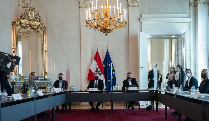 Avusturya’da yeni korona kuralları açıklandı