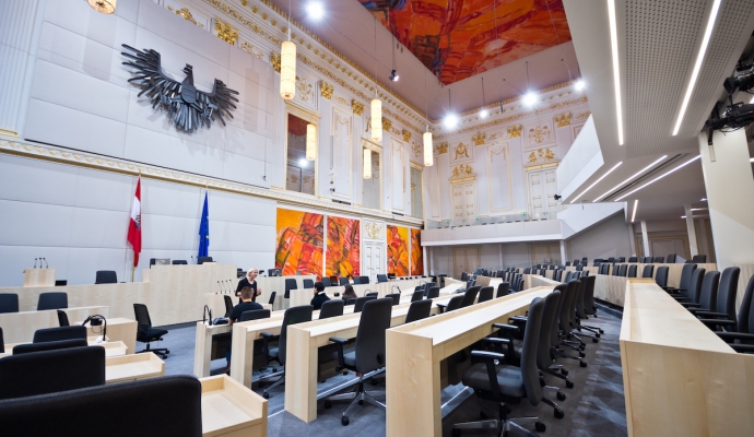 Avusturya parlamentosundan vergi reformu geçti