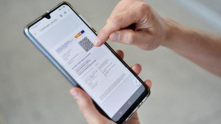Binlerce kişiye sahte Covid-19 testi ve aşı pasaportu satıldı