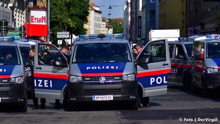 Suriye ve Türkiye’den gelen 14 göçmen Viyana’da kamyonda bulundu