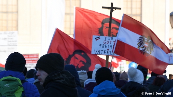 Viyana’da Che Guevara’lı aşı karşıtı gösteri