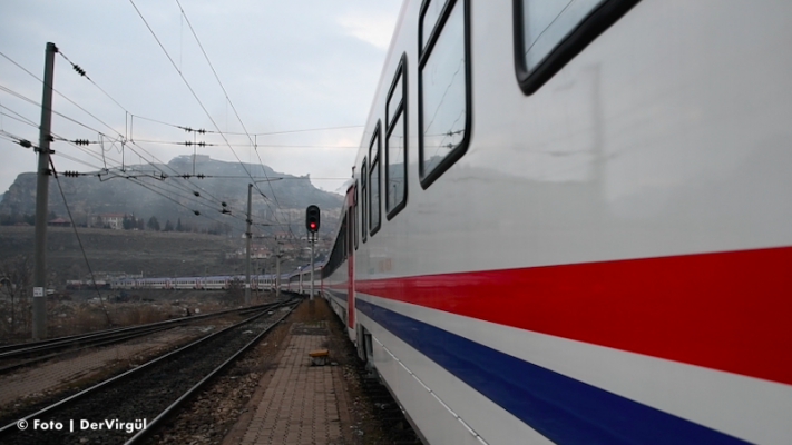 Belgesel çekimi yaptığımız bölgede tren kazası
