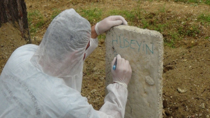 Covid nedeniyle hayatını kaybedenlerin sayısı 18 milyonu aştı