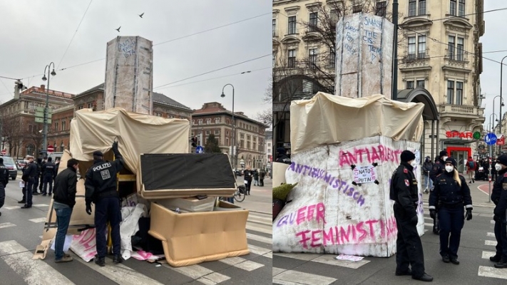 Feministler koltuk takımı ile caddeyi kapattı