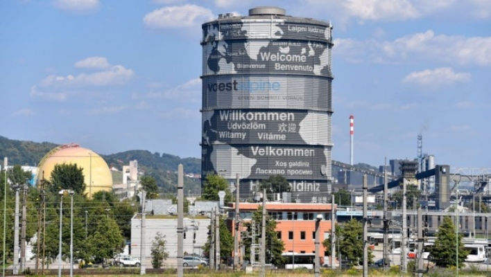 Linz’de 450 santigrat derecedeki çinko kazanına düşen işçi yaşam savaşını kaybetti