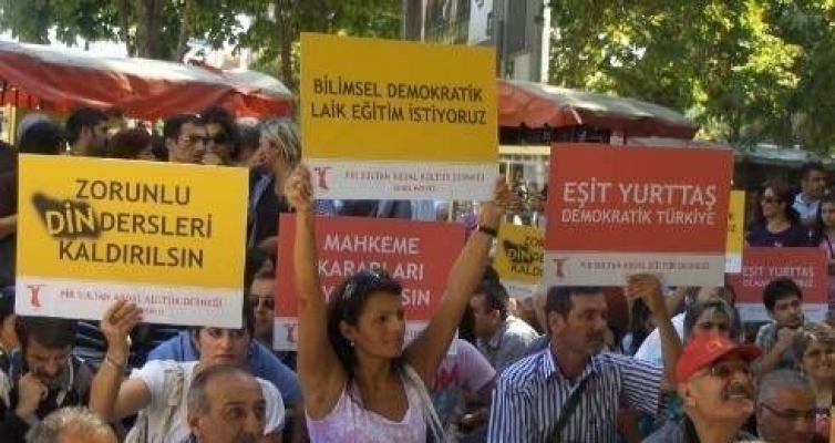 Anayasa Mahkemesi’nin zorunlu din dersi kararı Alevileri sevindirdi