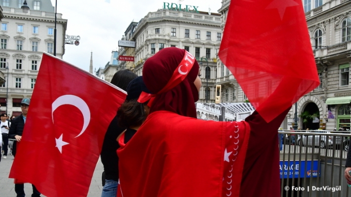 Avrupa Birliği’nde 1,9 milyon Türk vatandaşı yaşıyor