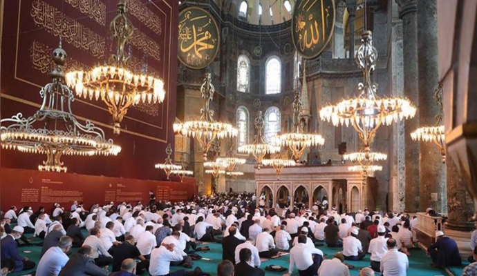 “Namaz kılmayanların orucu kabul olmaz” tartışması büyüyor
