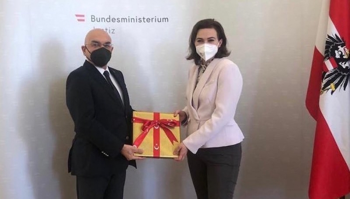Türk Büyükelçiden Adalet Bakanına Ziyaret