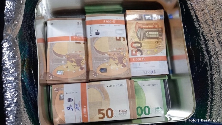 Avusturya plakalı araçta 73 Bin Euro kayıt dışı para bulundu