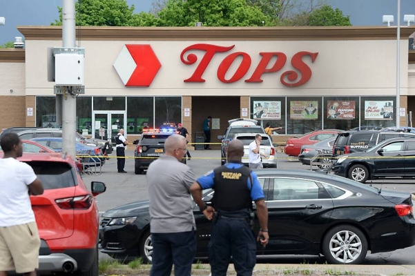 Schießerei in Buffalo: Schütze suchte absichtlich afroamerikanische Opfer, so Bürgermeister