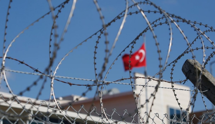 Tahliyesine karar verilen sanık 4 ay cezaevinde unutuldu