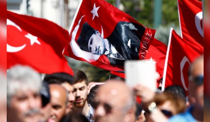 “Devletin ideolojisi İslam’dır” tartışması