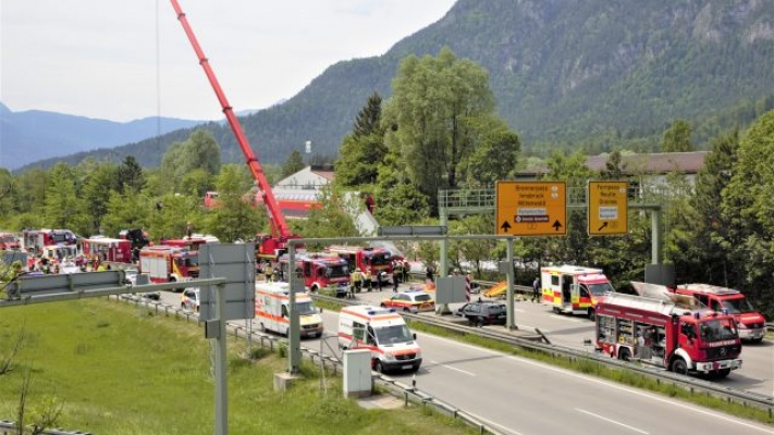 Tödliches Zugunglück bei Garmisch-Partenkirchen – Todesopfer und Schwerverletzte