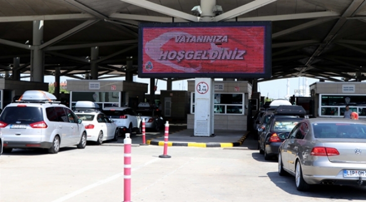 Kapıkule’den 260 bin tatilci giriş yaptı