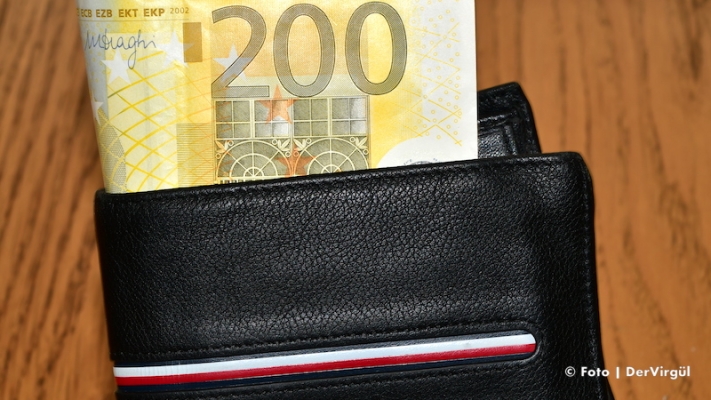 Viyana’da 192.000 kişiye 200 Euro’luk yardım gönderildi