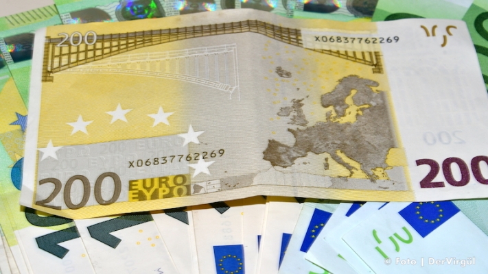 Viyanalıların hesabına 200 Euro gönderilmeye başlandı