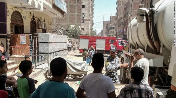 18 Kinder unter Dutzenden von Toten bei Kirchenbrand in Ägypten