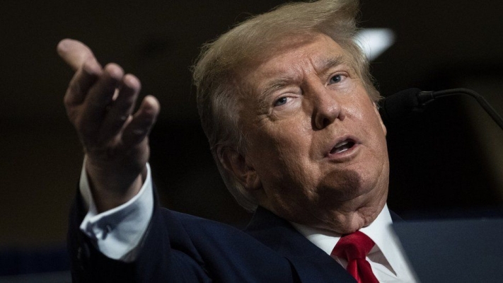 Donald Trump sagt, FBI-Agenten hätten sein Haus in Mar-a-Lago, Florida, durchsucht
