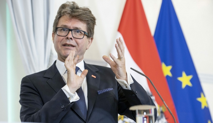 Einheitliche Corona-Regel für infizierte Lehrkräfte