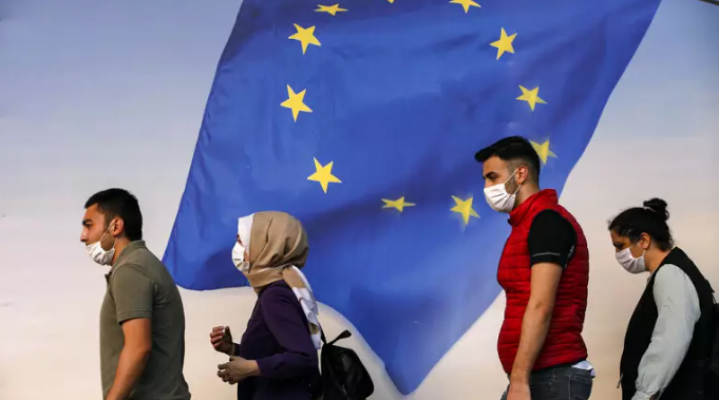 ‘Erasmus+ ile yurtdışına gidenler geri dönmüyor’