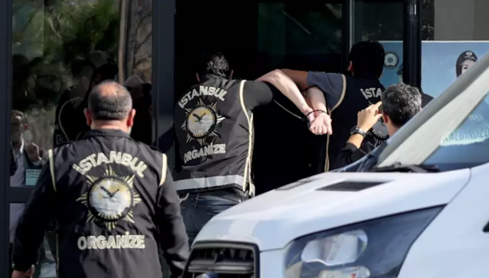 Sedat Peker’in basın danışmanı Emre Olur Arnavutluk’tan Türkiye’ye getirildi